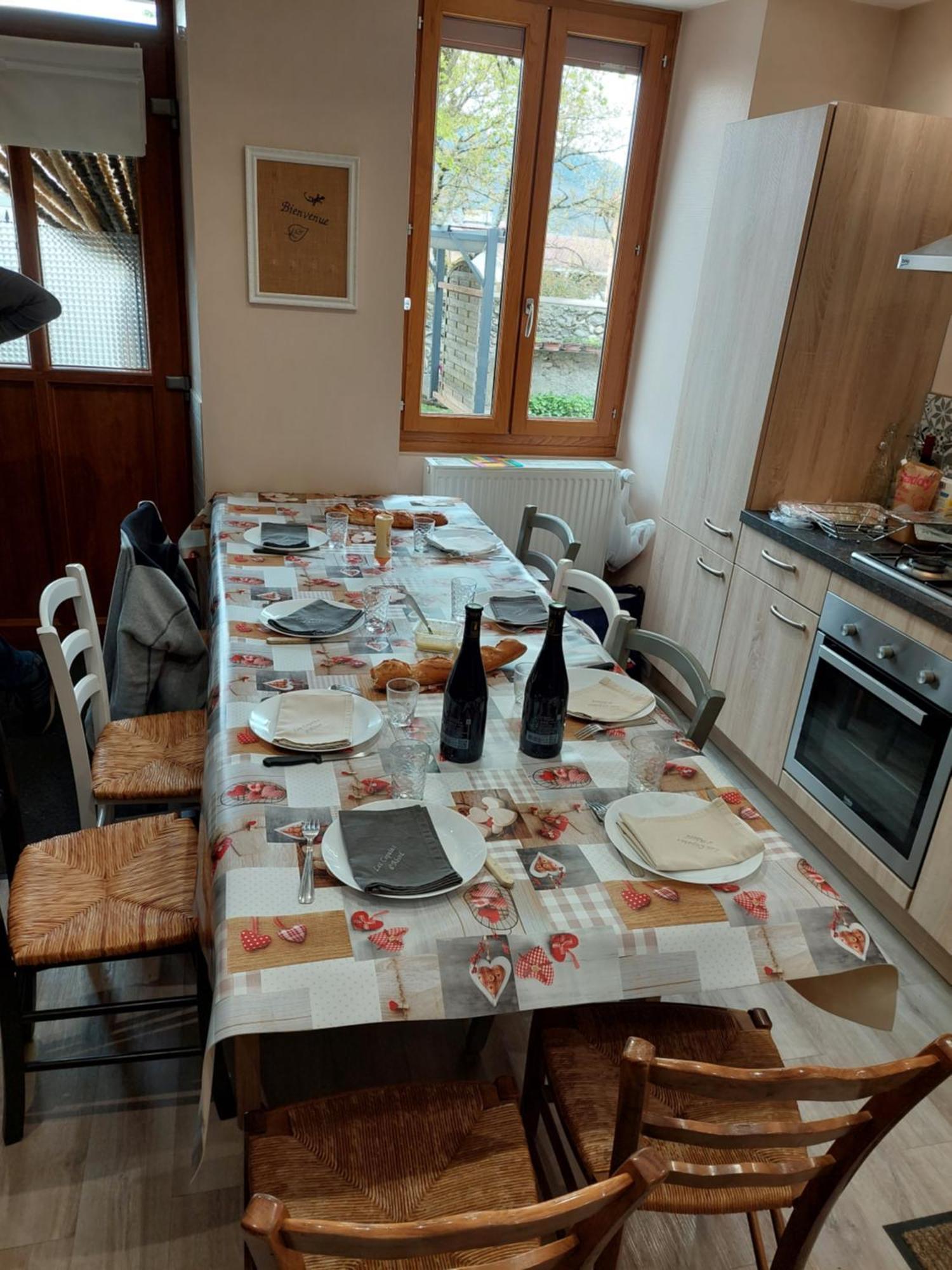 Les Copains D'Abord Villa Beaucroissant Exterior photo