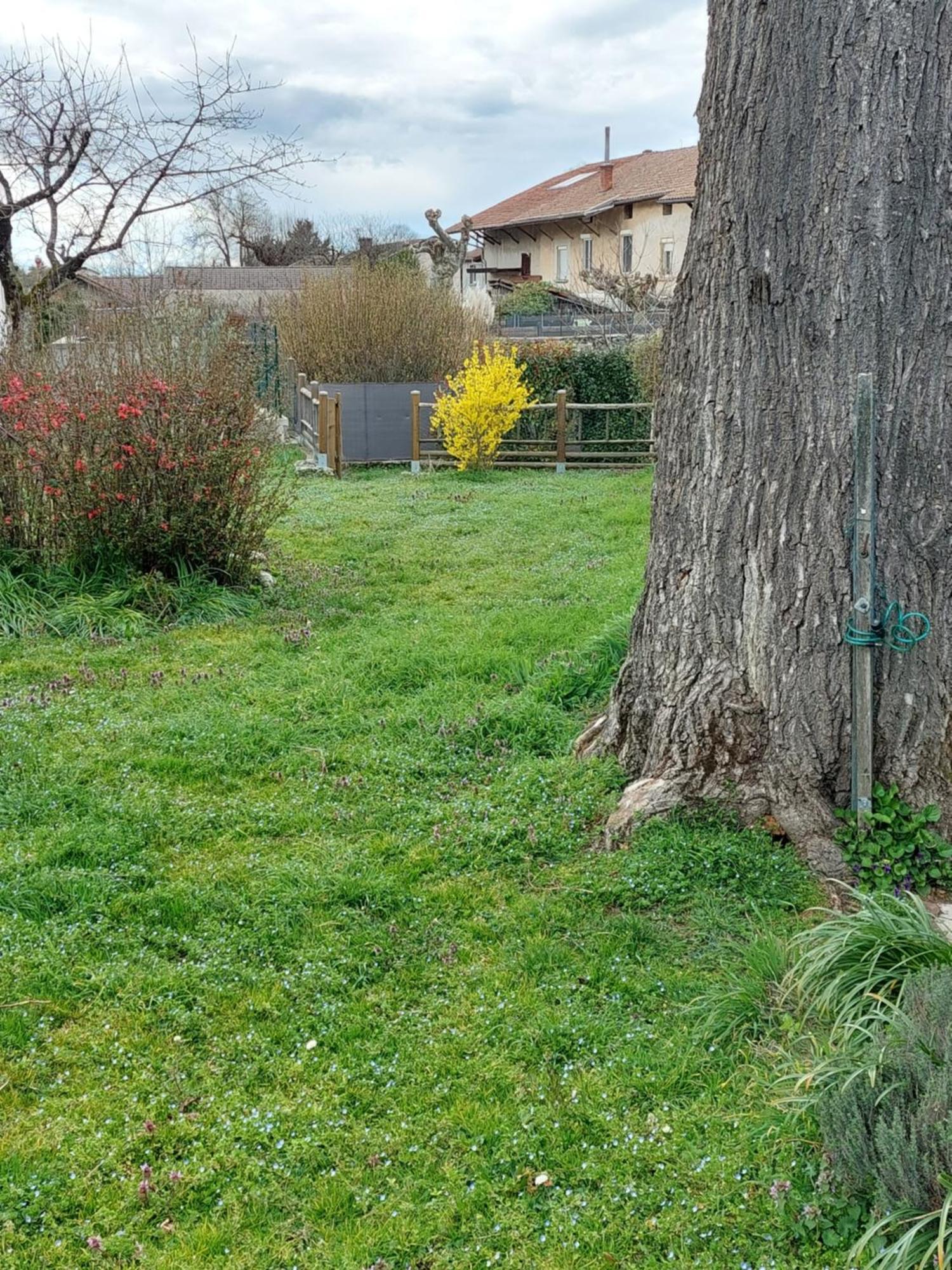 Les Copains D'Abord Villa Beaucroissant Exterior photo